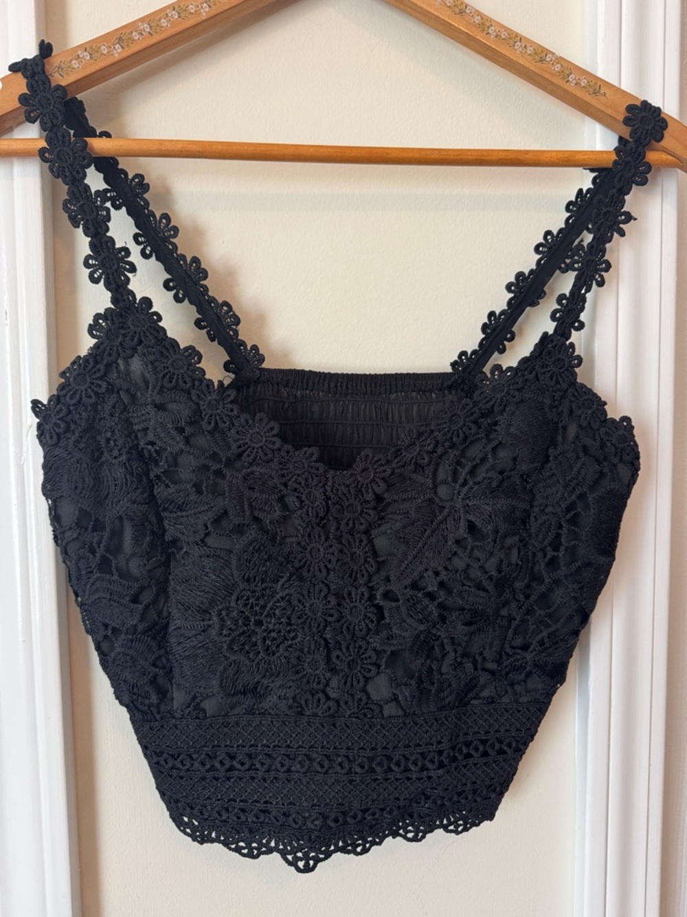 Black Crochet Floral Cropped Tank Top